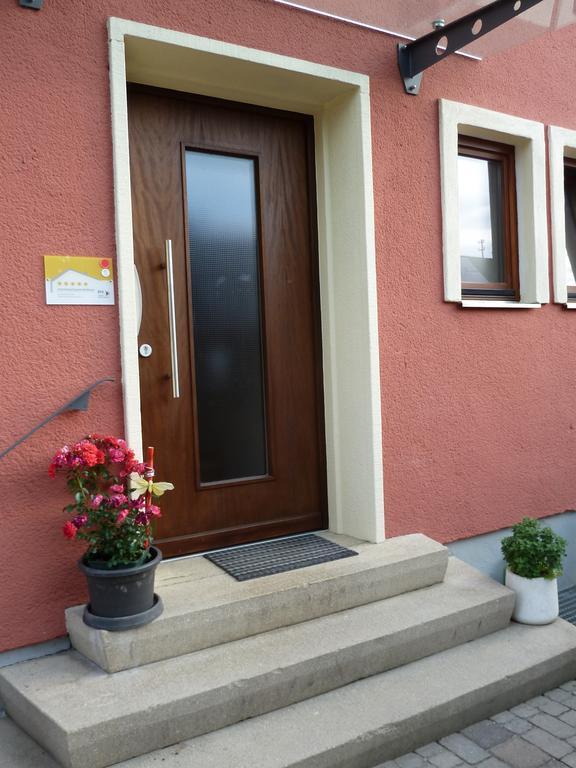 多娜泰勒沃夫洛斯公寓 Gundelfingen an der Donau 外观 照片